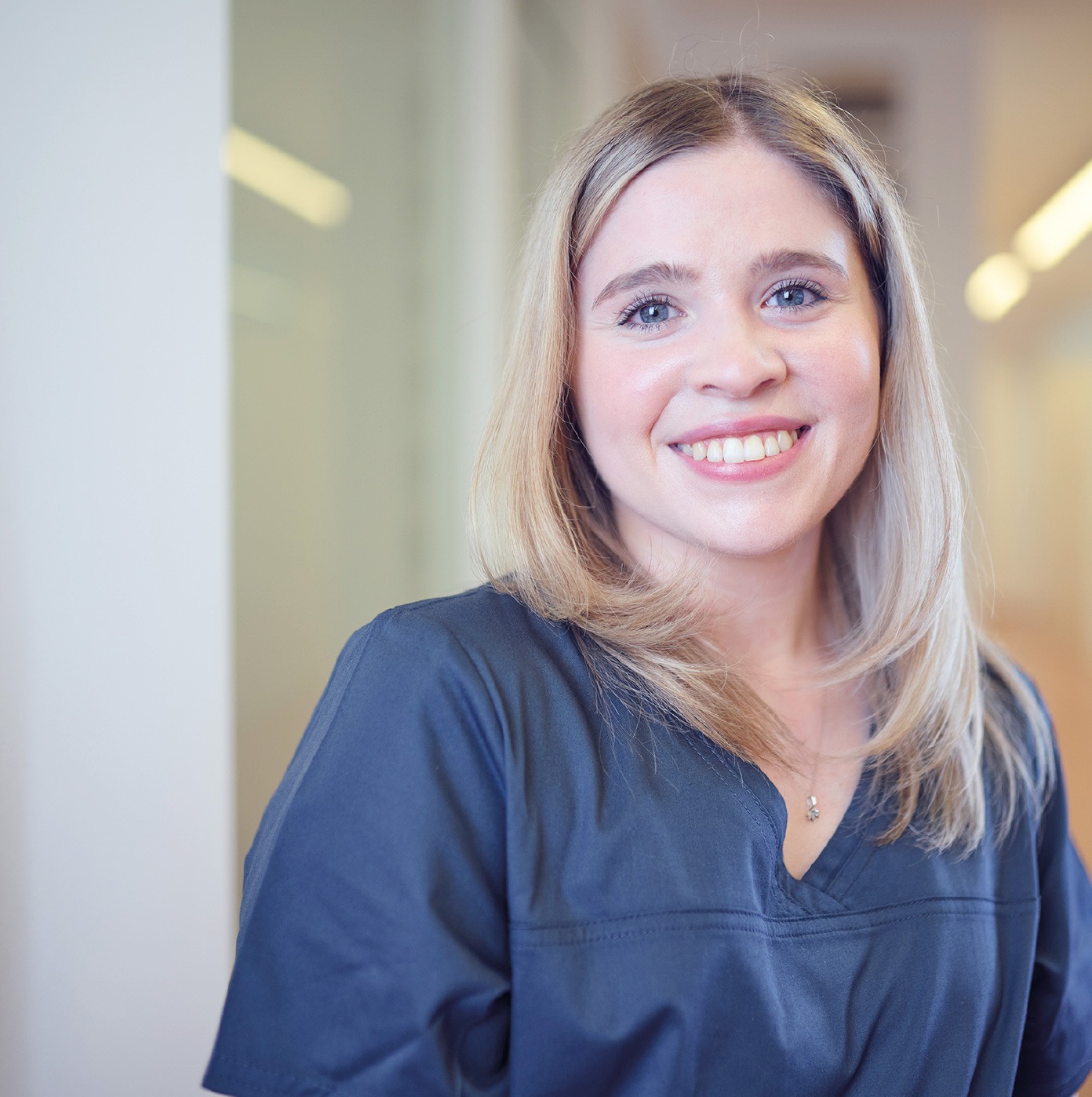 Porträt von Vanessa Musumeci, Teammitglied der Zahnarztpraxis DieZahnärzte Stuttgart